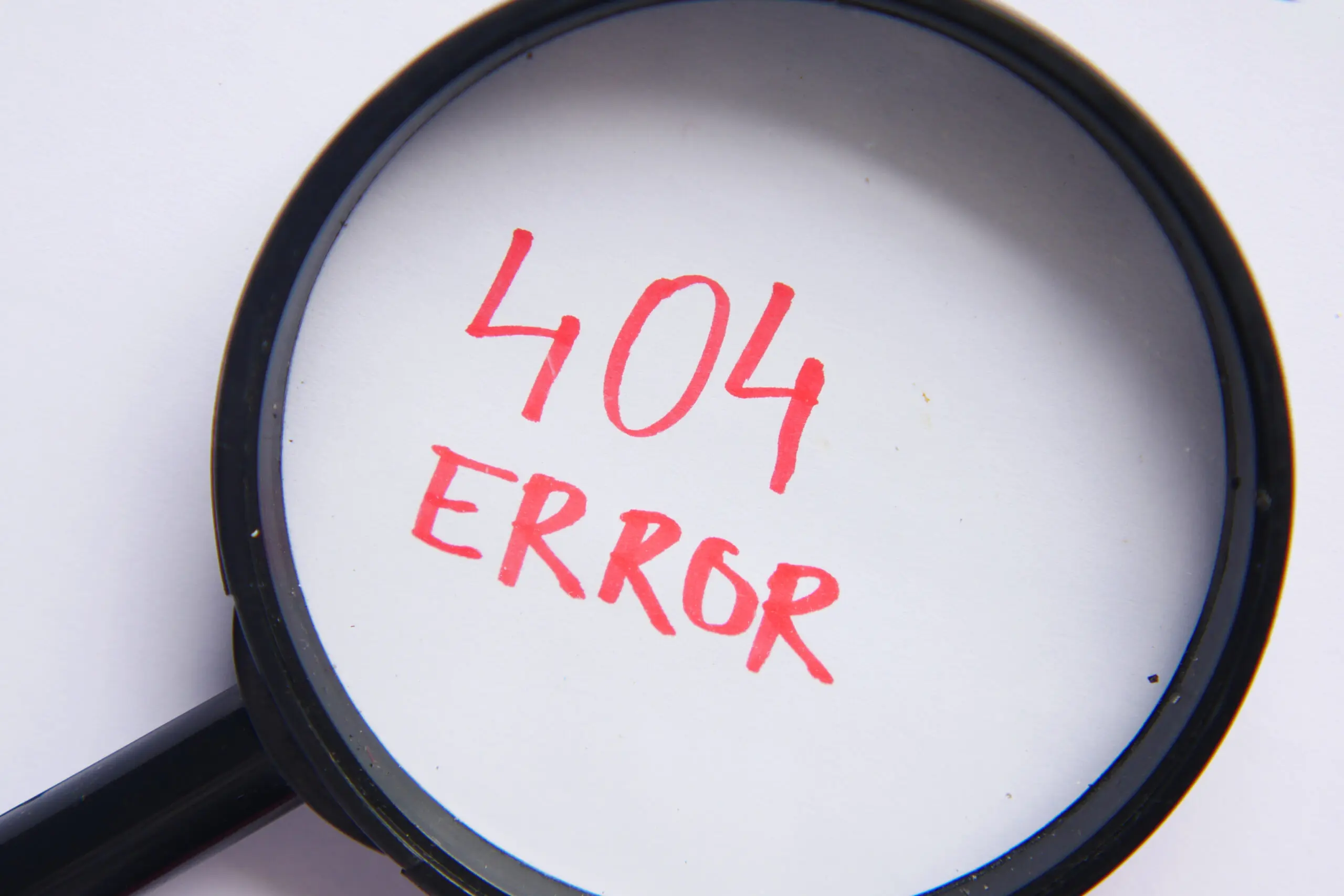 Forstørrelsesglas finder fejlkoder – her er det fejl 404