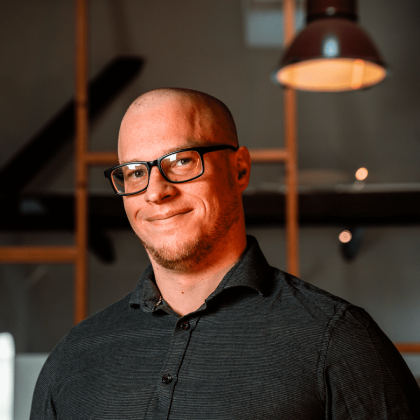 Profilbillede af næmt.nu's udvikler og designer Kasper
